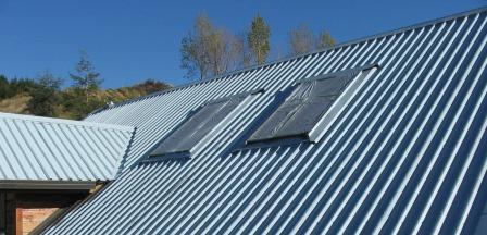 roof with masked skylights